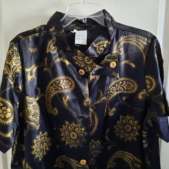 Vintage Satin Oriental Style Robe - Picture 3 of 10